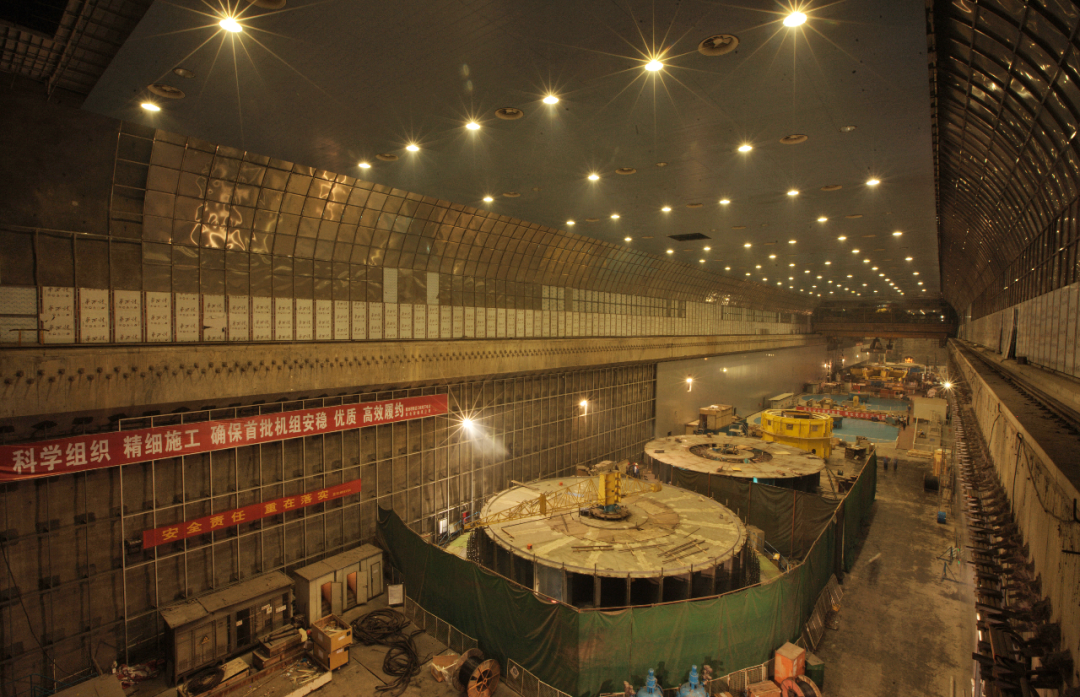 2011年7月三峡地下电站厂房施工场景