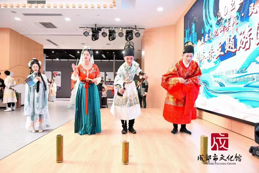 封面福利丨元宵佳节，穿上汉服“狂飙”汉潮休闲区蓝鸢梦想 - Www.slyday.coM