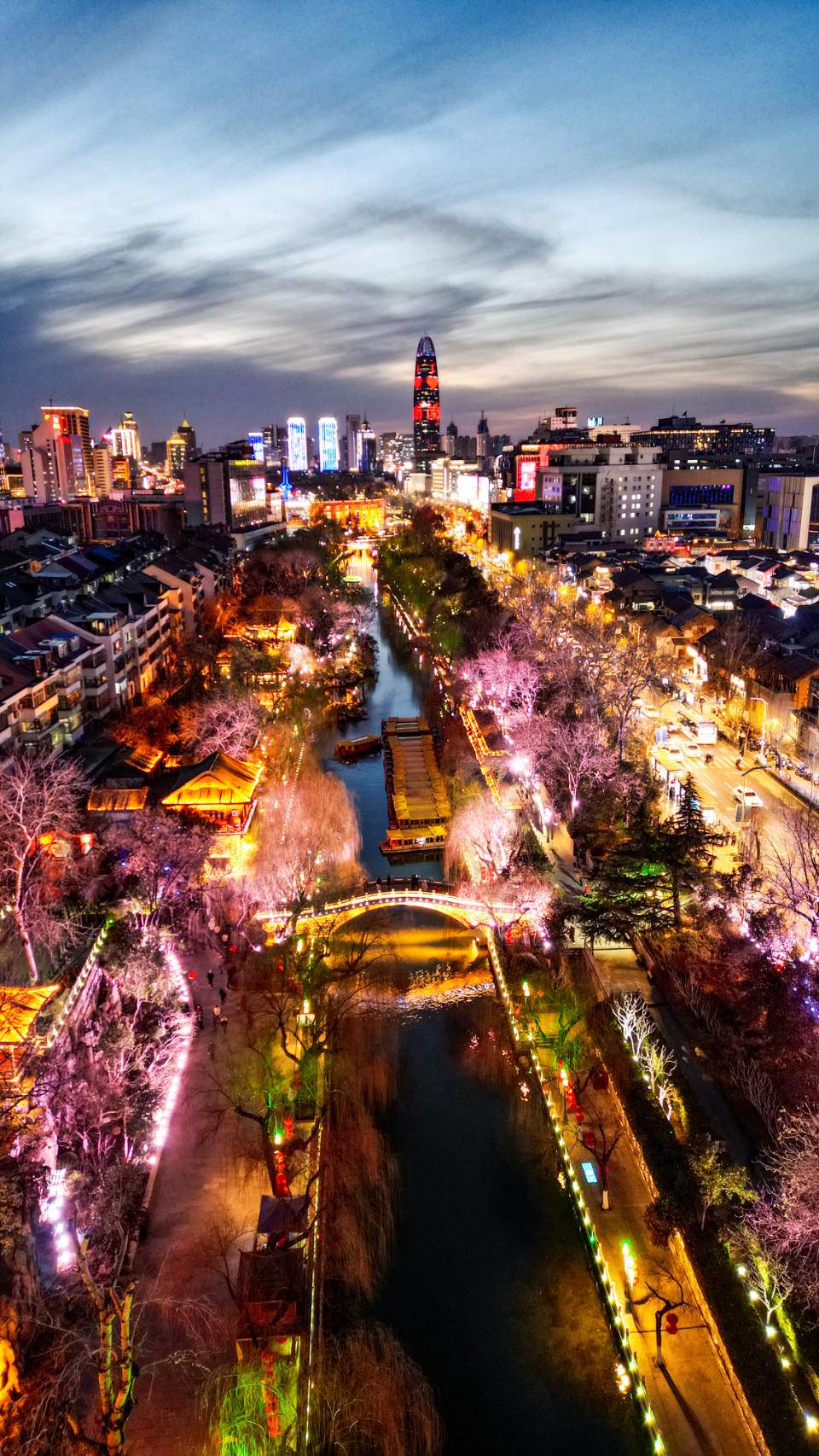 华灯初上护城河 波光荡漾济南城|济南市|护城河_新浪新闻