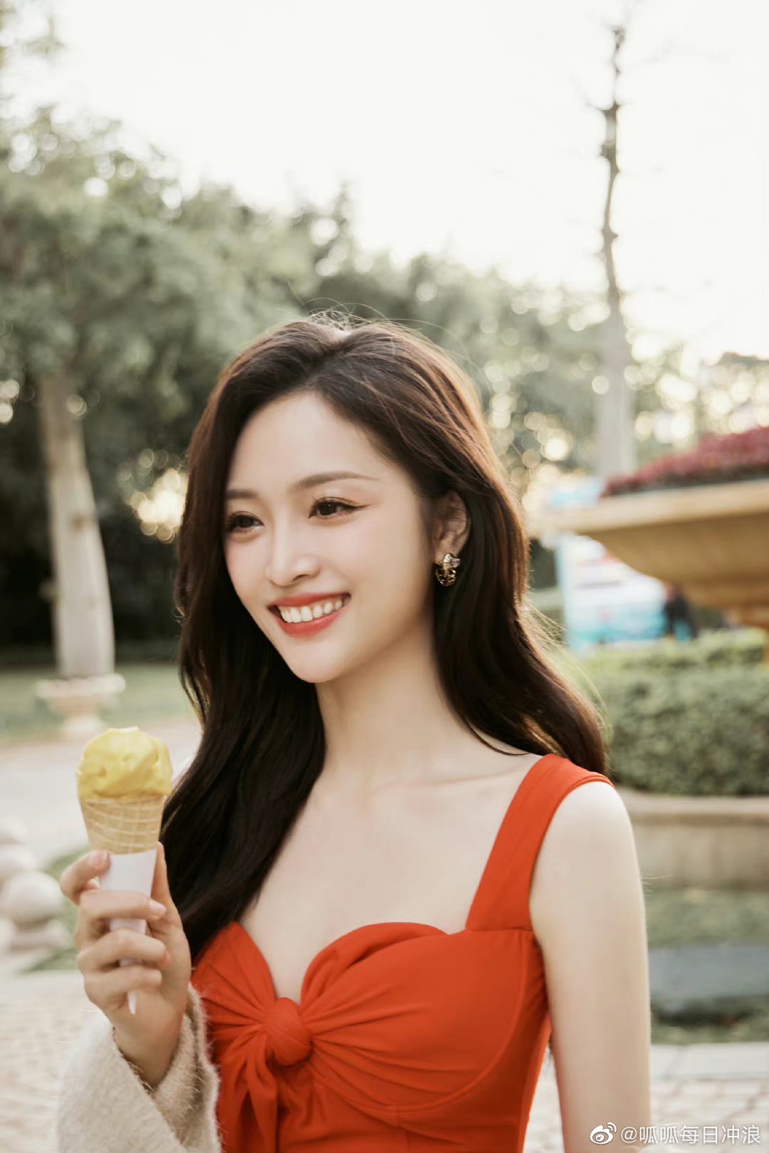 吴宣仪 许佳琪 孔雪儿 美女营业|雪儿|吴宣仪|许佳琪_新浪新闻