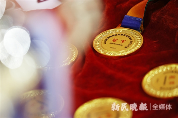 这都可以？（新民晚报杯中学生足球赛报名）新民晚报杯暑期中学生足球赛，(图8)