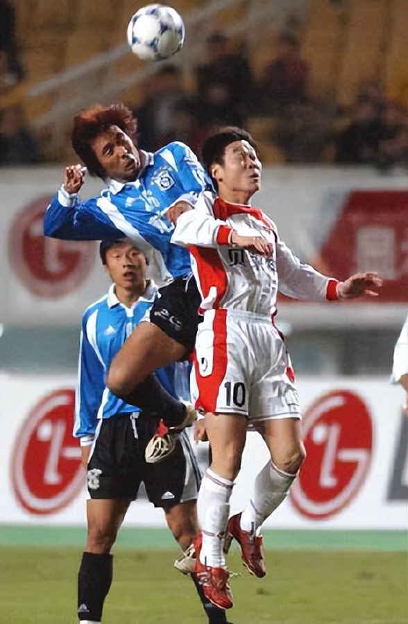 大连足球史上今天:2003年大连实德1-0青岛,第3次夺得超霸杯冠军