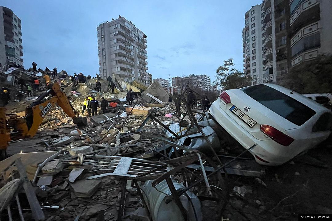 土耳其一天发生两次7.8级震 已造成上千人死亡