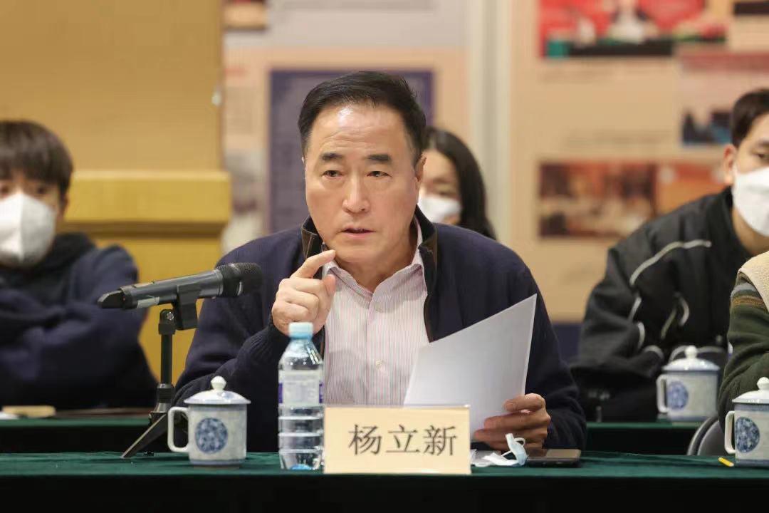 北京人艺举行郑榕追思会：他对年轻后辈倾囊相授，一身正气_手机新浪网