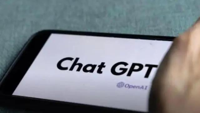 谷歌4亿美元砸向ChatGPT竞品，创始人也来自OpenAI