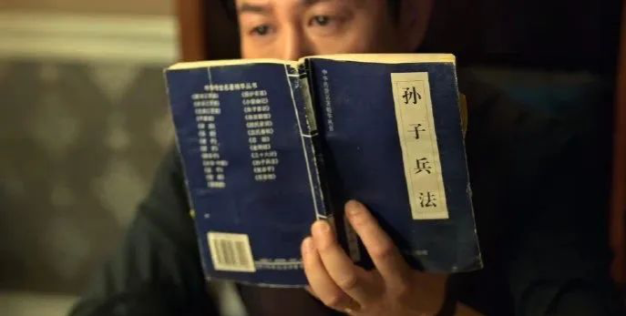 伦敦世乒赛首战孙颖莎3-0为国乒迎开门红，王曼昱并未出场