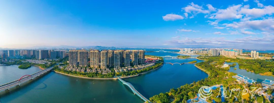 气势恢宏的五座大桥已成为五缘湾新的文化地标(记者 林铭鸿 摄)