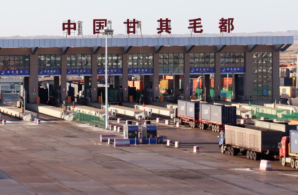 内蒙古甘其毛都口岸首月通关量同比增长4倍多|甘其毛都|内蒙古