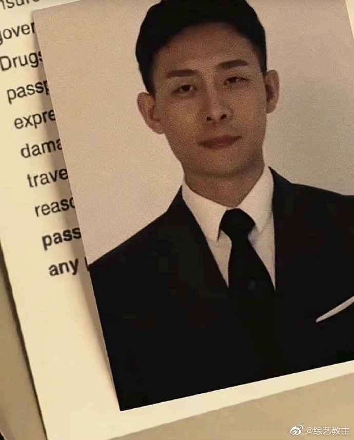 内娱叔圈天菜 年少不知叔圈好!|张译|天花板|时代|老师_新浪新闻