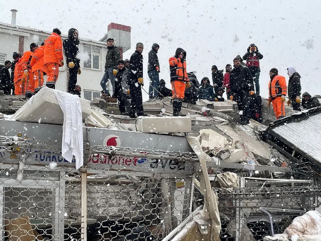 “强震相当于130颗原子弹爆炸！”已致两国超3800人遇难休闲区蓝鸢梦想 - Www.slyday.coM