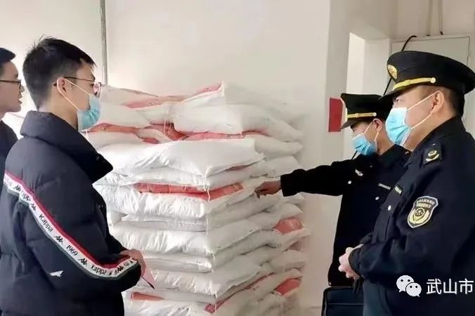 一篇读懂（市场监督管理局校园食品安全）市场局开展校园周边食品安全检查，(图2)