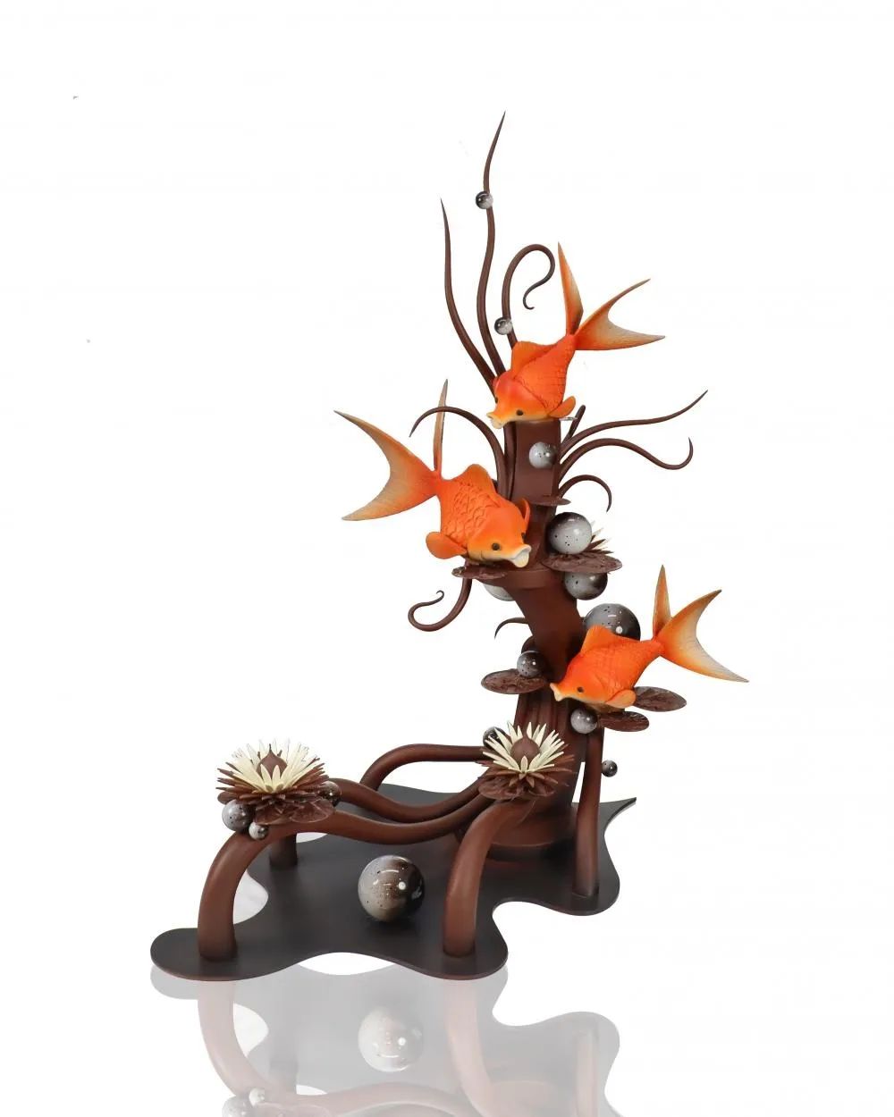 赵凯的巧克力雕塑《鱼乐江南》.图片来源/受访者供图