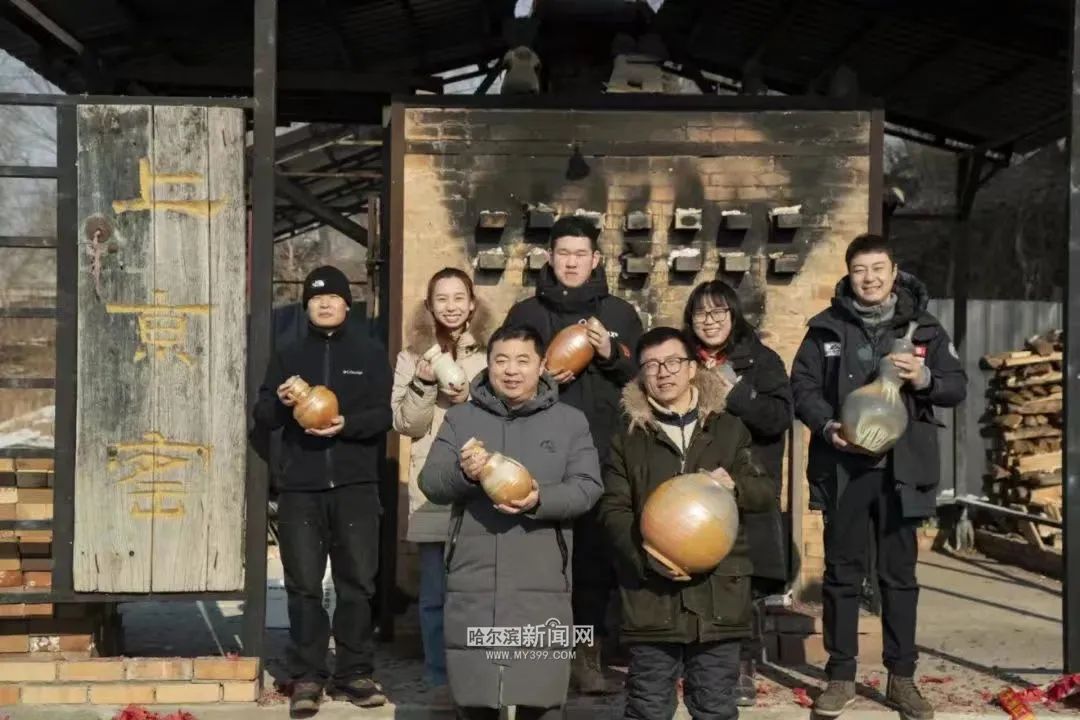 哈师大雕塑教研室主任,窑主王仁亮及团队成员表示,一定要发挥学校专业