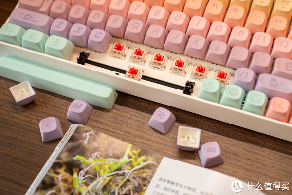 冬日里的温情,甜到心里的浪漫|Lofree 洛斐 小翘 棉花糖无线机械键盘__财经头条