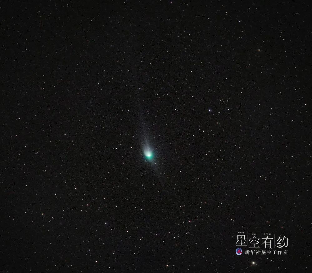 这是山东省天文爱好者李佳1月24日在山东青岛拍摄的C/2022 E3彗星。（本人供图）