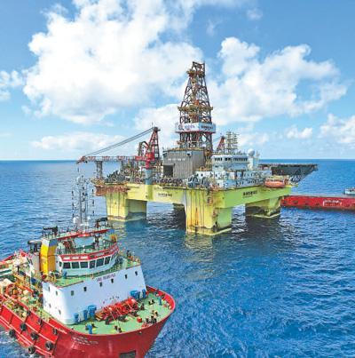 “深海一号”二期工程海上钻井现场。中国海油供图