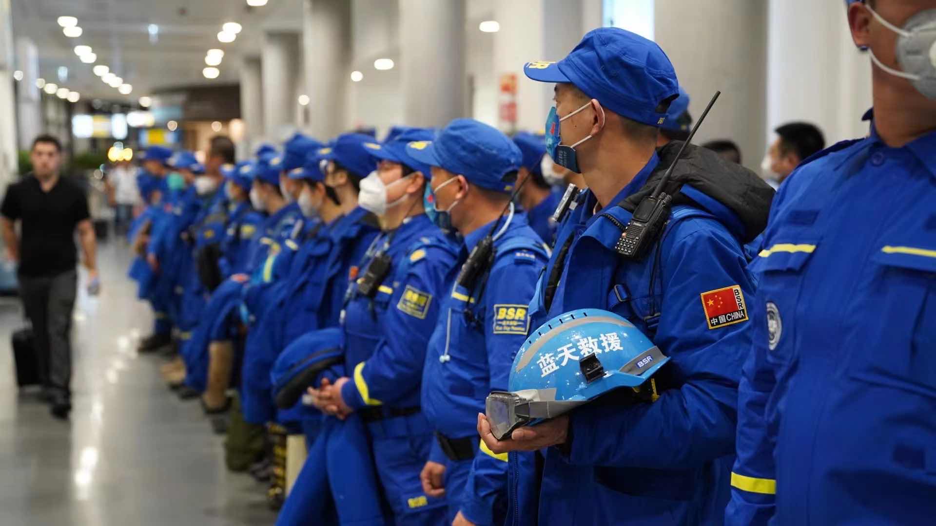 上海蓝天救援队图片