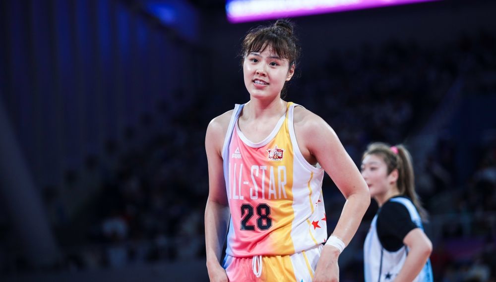 "小宝"和她曾经的大烦恼,对话中国女篮中锋李月汝|李月汝_新浪财经