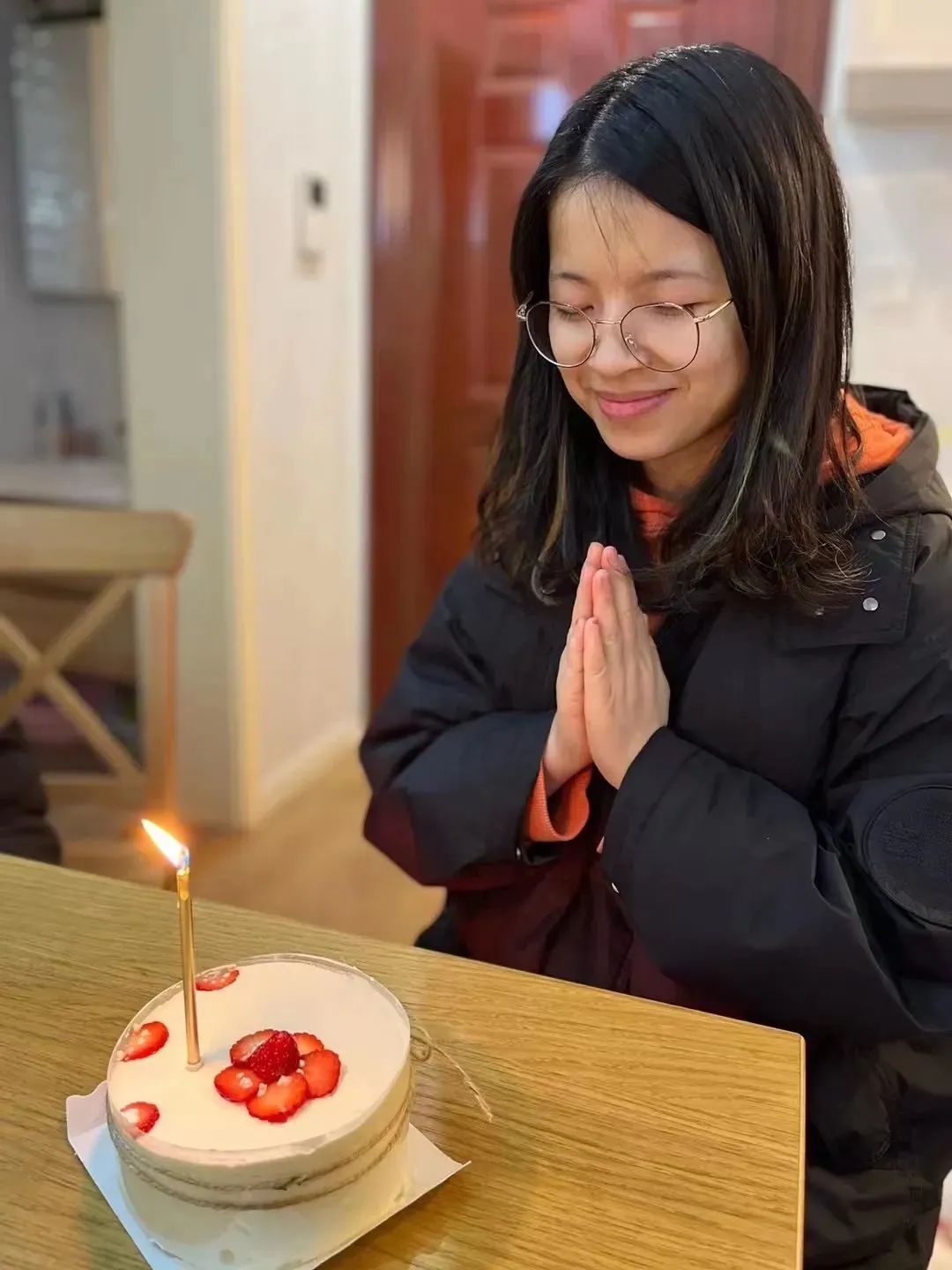 毕业5年存款5000块，她治愈了几百万网友休闲区蓝鸢梦想 - Www.slyday.coM