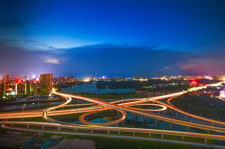 黄家湖立交 许劲/摄