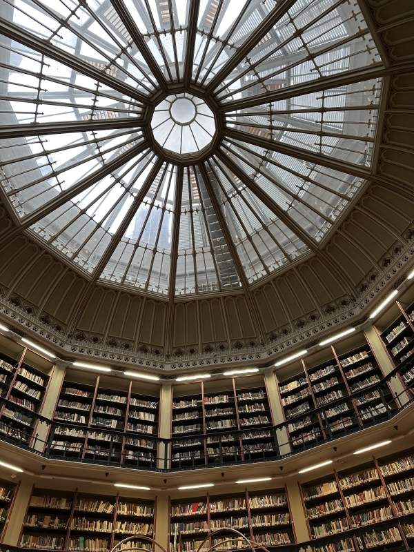 寻书欧洲|伦敦国王学院莫恩图书馆:周杰伦拍mv的地方_新浪财经_新浪网