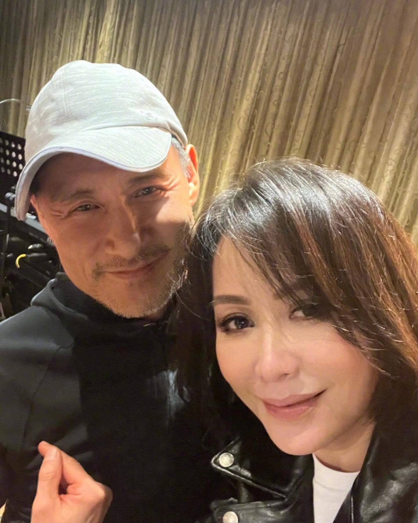 刘嘉玲在社交平台晒出与张学友的合照……|张学友|刘嘉玲|喜剧_新浪