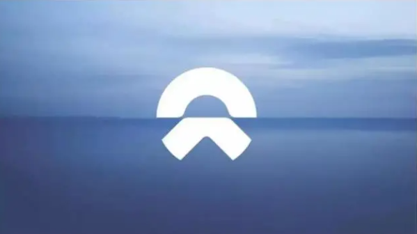 再出事故！上海一蔚来试驾车冲进人行道 致一死一伤休闲区蓝鸢梦想 - Www.slyday.coM