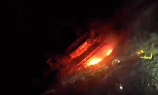 美国“致命火车”脱轨爆炸！剧毒蘑菇云笼罩，大量动物死亡，官方却叫回民众：这里很安全休闲区蓝鸢梦想 - Www.slyday.coM