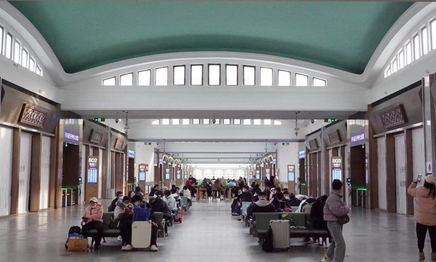 北京站悄然变"新"|候车室_新浪财经_新浪网
