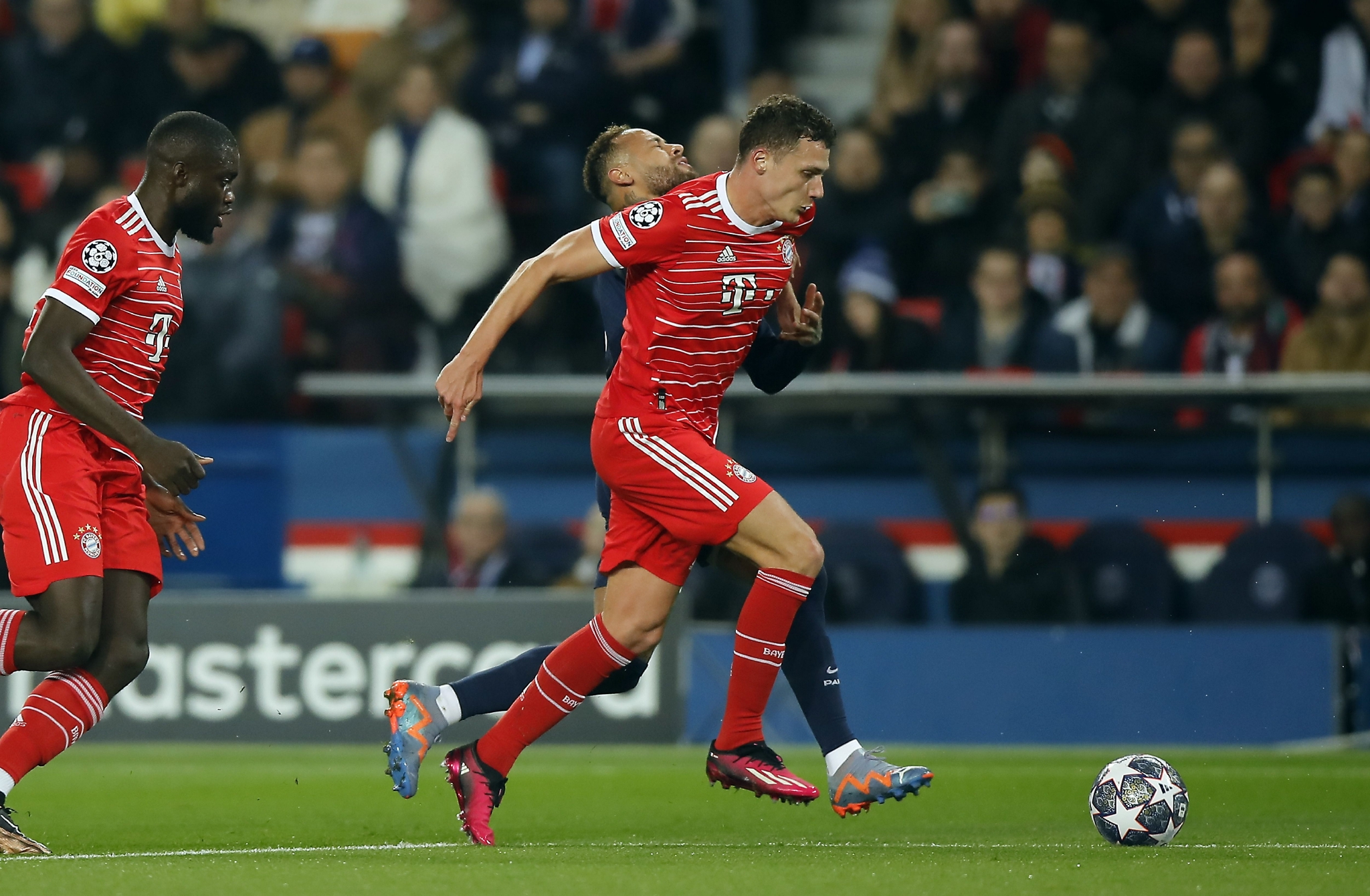 足球——欧冠联赛:拜仁胜巴黎圣日耳曼|巴黎圣日耳曼|拜仁慕尼黑队