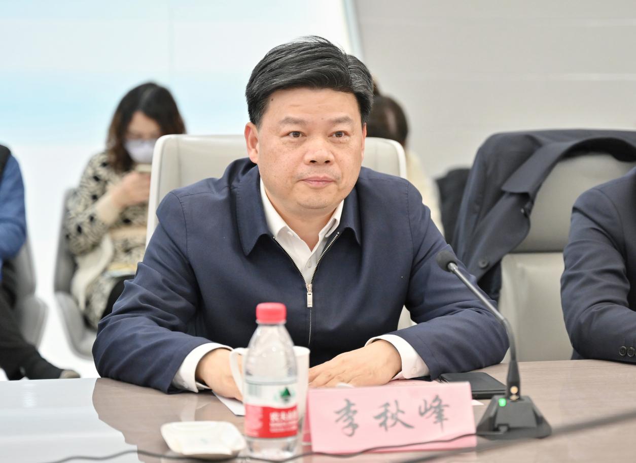 无锡市委常委,宣传部部长李秋峰.