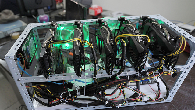 比特币"挖矿机".人民视觉 资料图