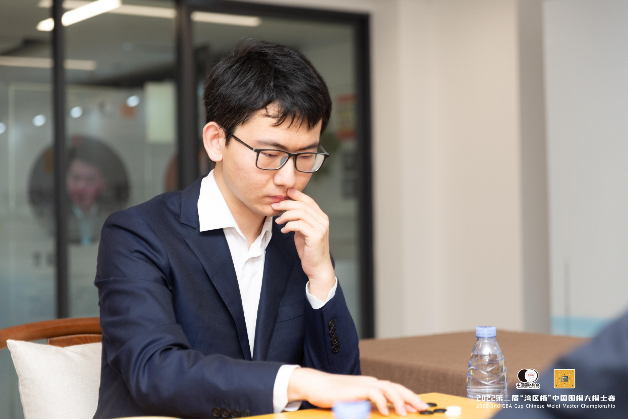 热评《三体》、分享单曲，00后世界冠军丁浩想要精彩人生｜专访|围甲|丁浩|杭州_新浪新闻