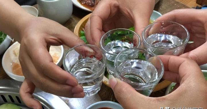 “禁酒令”来袭，白酒市场集体动荡，高价酒的好日子到头了？|白酒_新浪新闻