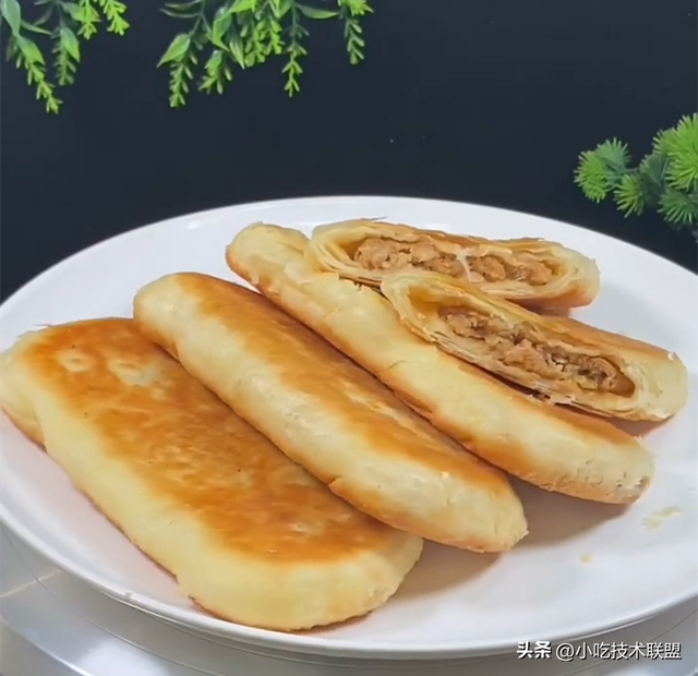 脆皮肉火烧技术，配方无保留，学会就能摆摊赚钱|和面_新浪新闻