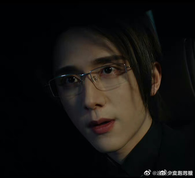 张新成的新剧《光渊》你看了吗，剧中饰演的裴溯造型好带感……|张新成|光渊|新剧_新浪新闻
