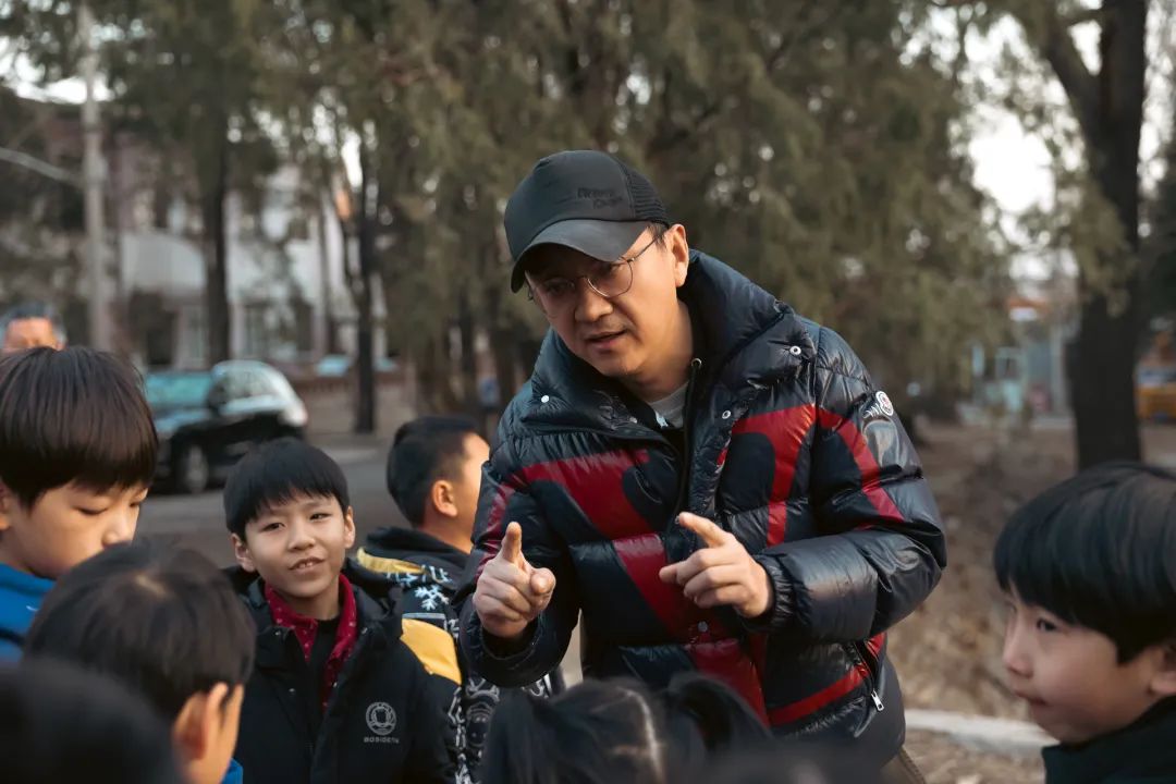 专访|俞白眉导演:相信《中国乒乓之绝地反击》,可以打动观众_新浪财经