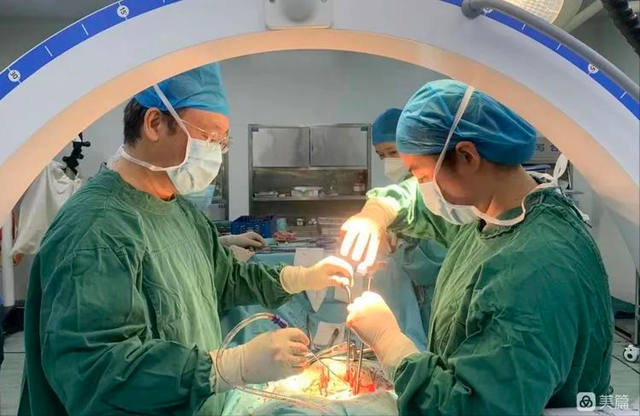 9次手术后再次病重求医，87岁老人经历人生第10次手术为生命续航__财经头条