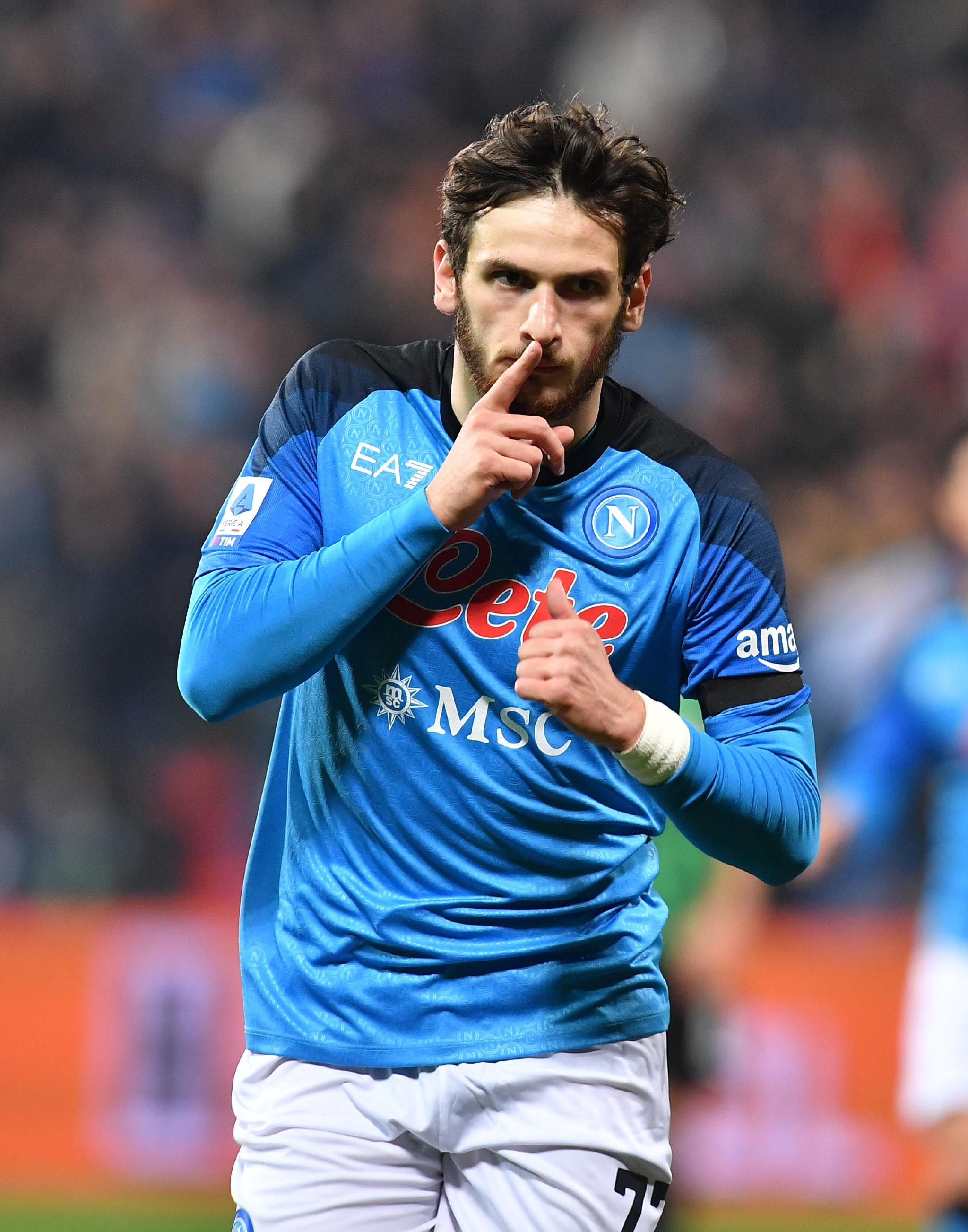 足球——意甲:那不勒斯胜萨索洛|萨索洛|利亚|阿尔贝托_新浪新闻