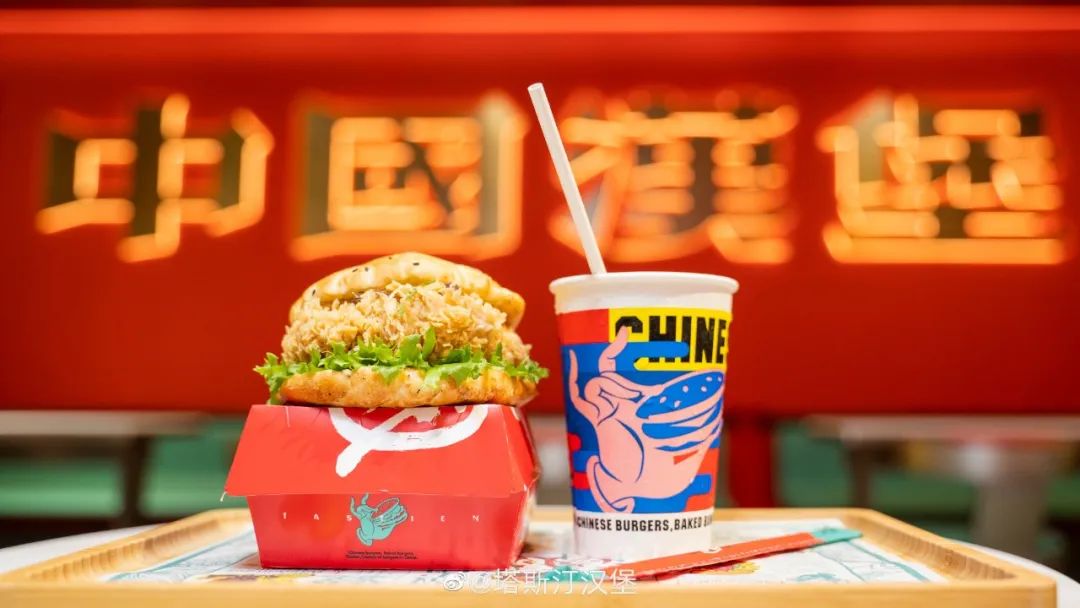 手握披萨加盟店排行榜_十大披萨加盟品牌,哈萨里海螺比萨家族美食创新