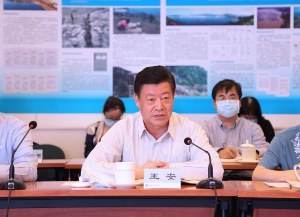 又一位院士被查,曾提议建酒精消毒液应急储备|中国工程院_新浪财经