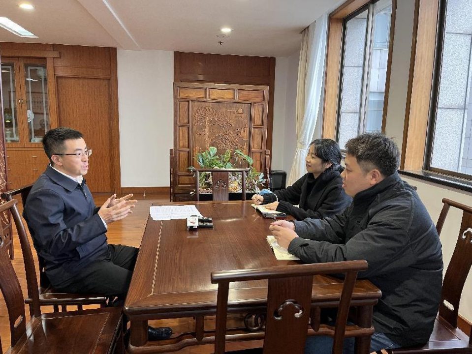 (浙江之声记者叶澍蔚,王晓玲专访桐乡市委书记于会游)