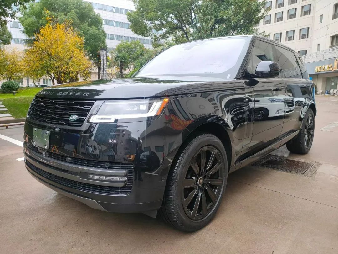 新款路虎揽胜7座版实拍,搭4.4t v8 8at!-新浪汽车