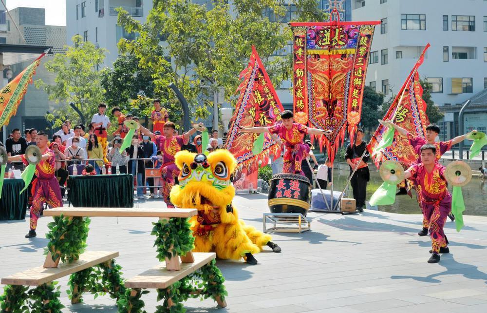 备赛两周,这群“雄狮少年”献上难度与观赏度俱佳的好戏|醒狮|舞狮|步步高升|广州市|广东省_新浪新闻