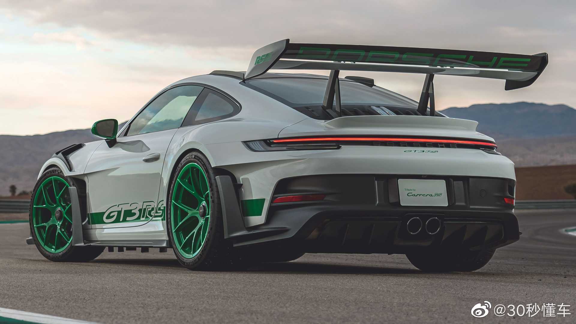 保时捷911gt3rs正式发布搭载40l对置六缸发动机