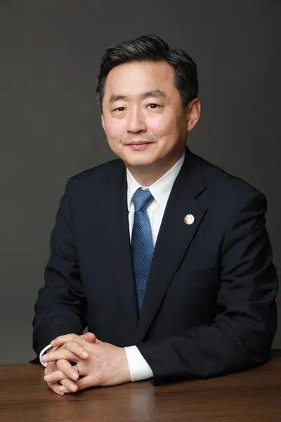 裘新任复旦大学党委书记,丁奎岭任上海交通大学校长|上海交通大学