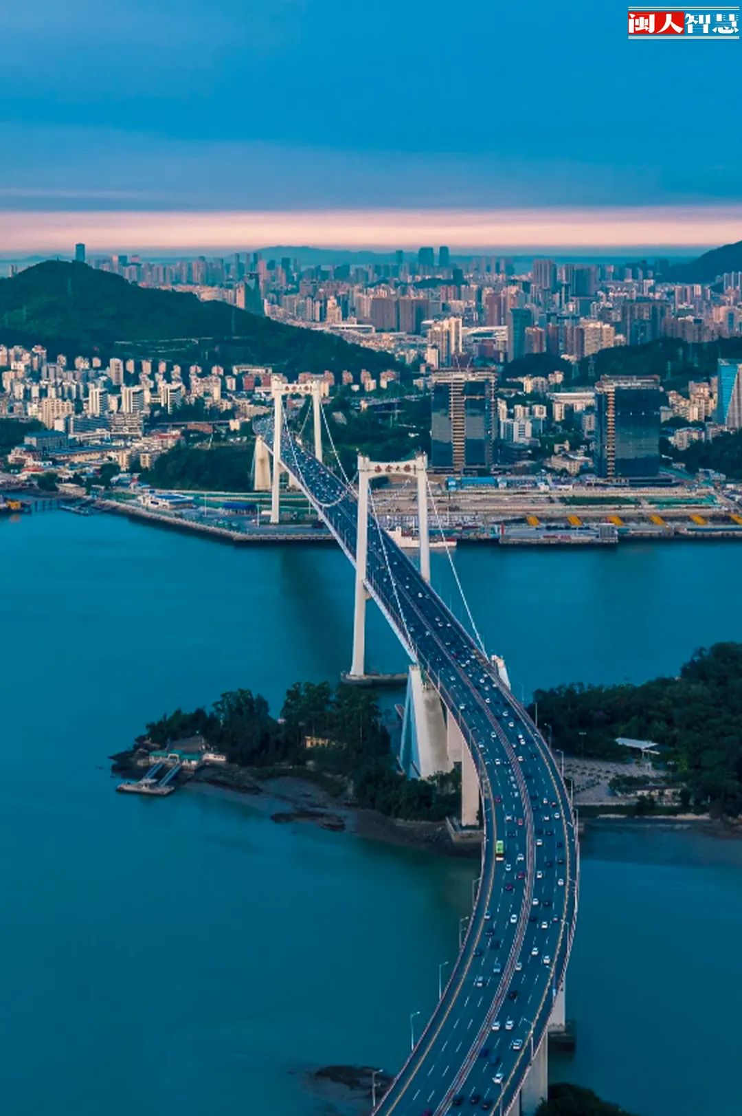 图:多部电影取景地厦门海沧大桥 / 来源500px