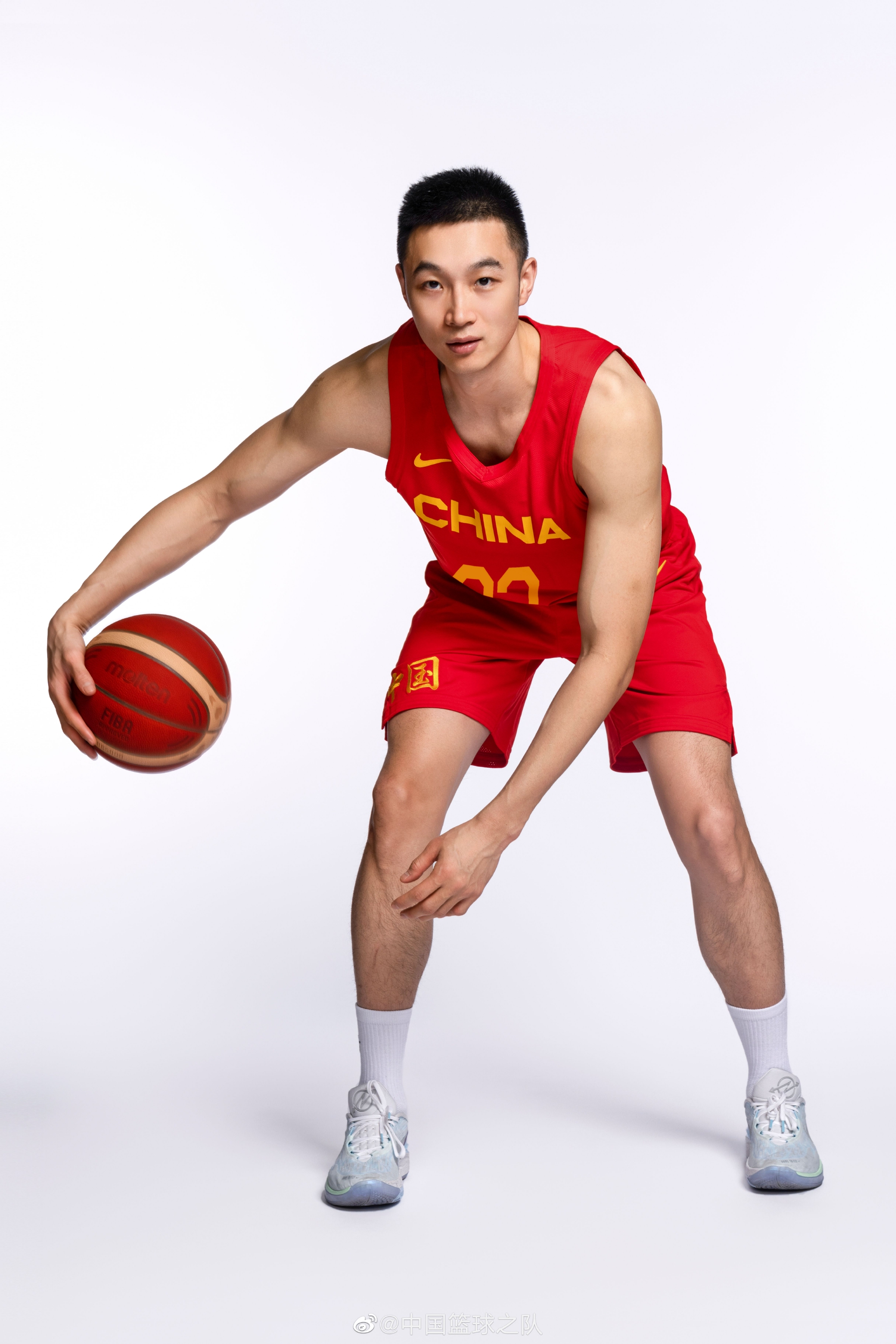 中国篮球之队发布男篮众将定妆照|中国篮球|男篮众将_新浪新闻