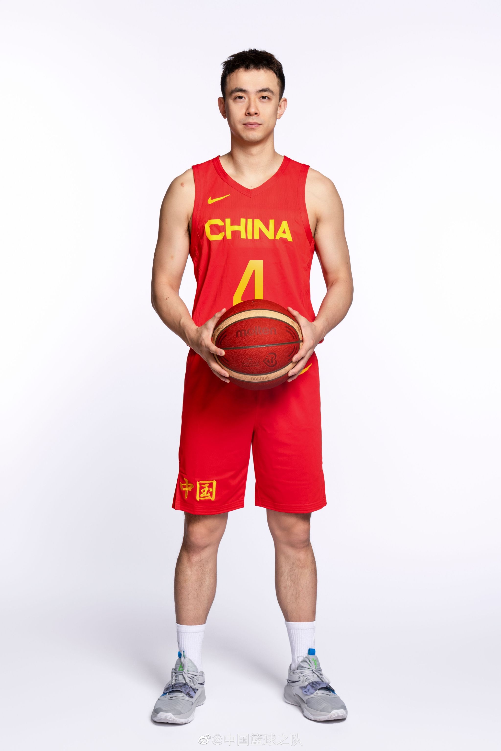谁最帅?中国篮球之队发布男篮众将定妆照|中国篮球|男篮众将_新浪新闻