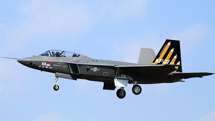 双座版成功首飞 韩国五代机研制速度为何惊人?|kf-21|韩国_新浪新闻